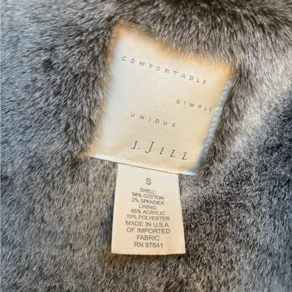 J. JILL PLUSH PAISLEY PRINT BROWN AND GRAY FAUX FUR COZY VEST SZ S - Picture 7 of 9